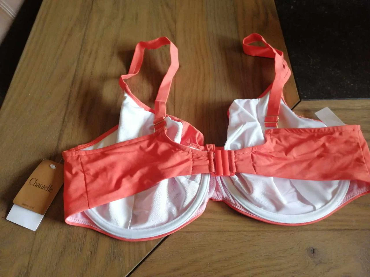 bra orange brand chantelle - eu 90e - 150e - new – photo 2
